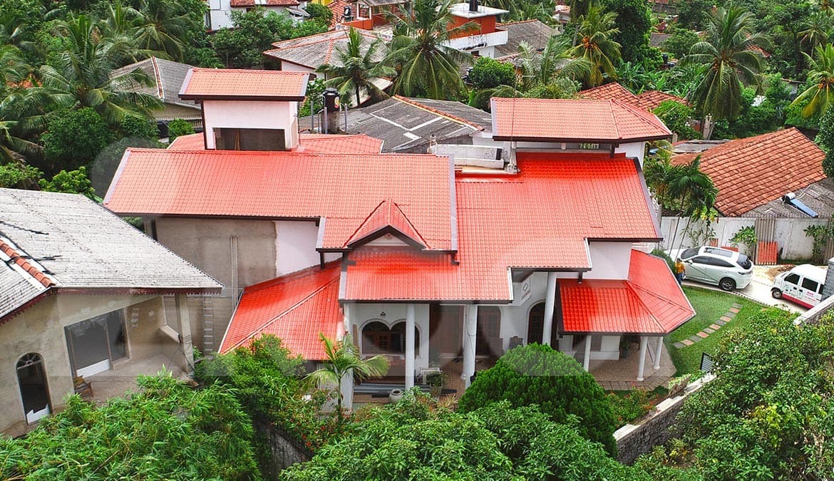 Oakwood Residences Detail
